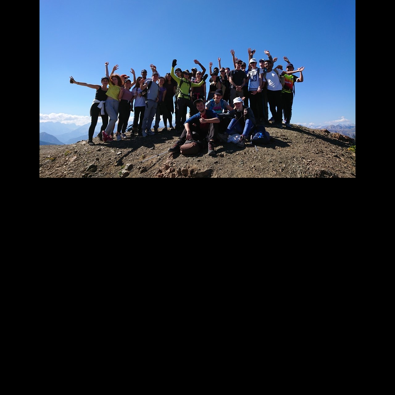 11/09 : Les élèves en haut du Chenaillet (2650m).